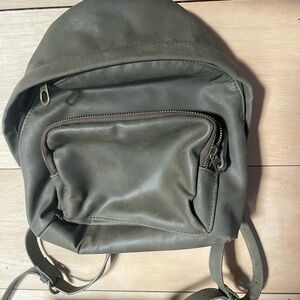 Universal Thread Green Backpack Minimalist Design